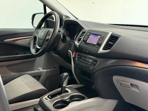 Used 2017 Honda Ridgeline RTS image 23