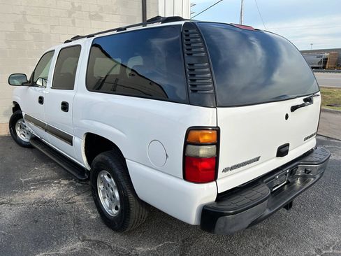 Used 2004 Chevrolet Suburban LS w/ Cargo Package RWD image 5