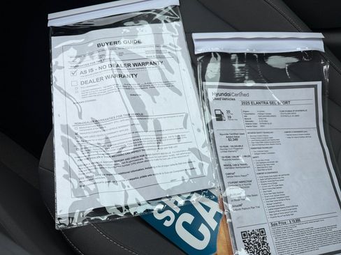 Certified 2025 Hyundai Elantra Sport image 33