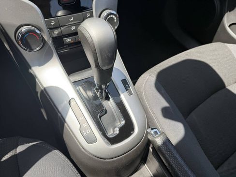 Used 2016 Chevrolet Cruze LT FWD image 29