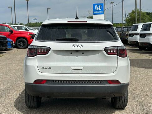 Used 2024 Jeep Compass Sport AWD/4WD image 4