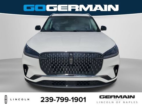 New 2025 Lincoln Aviator 2WD w/ Equipment Group 101A image 3