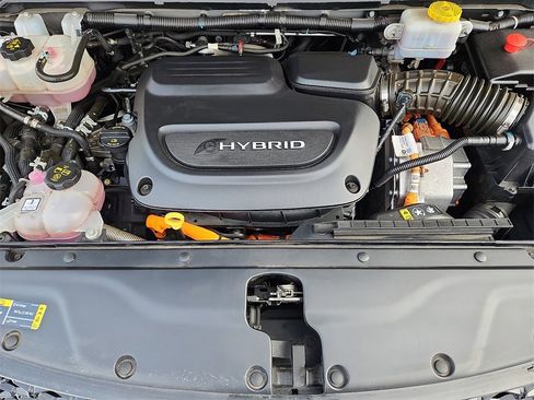 Used 2022 Chrysler Pacifica Touring-L w/ S Appearance Package image 29