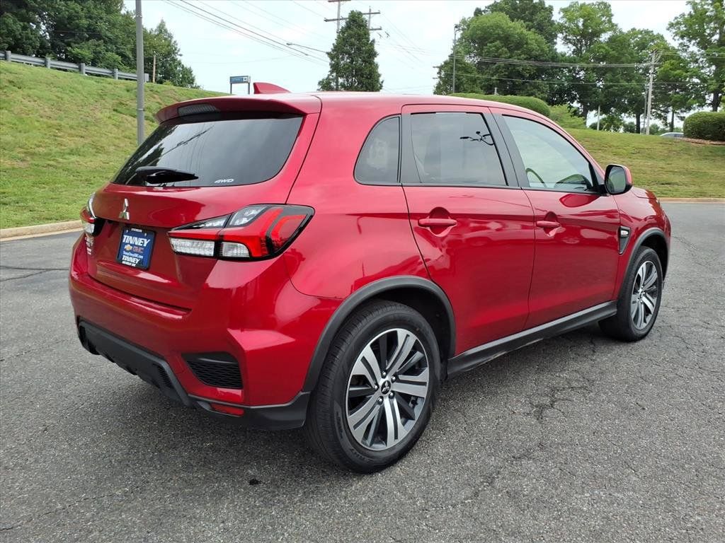 Used 2024 Mitsubishi Outlander Sport SE AWD/4WD image 3