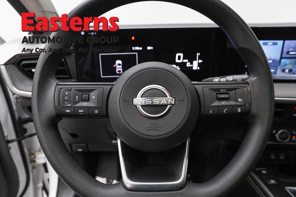 Used 2025 Nissan Kicks SV w/ SV Premium Package AWD/4WD image 10