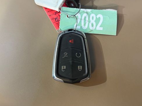 Used 2018 Cadillac XT5 Platinum w/ Driver Assist Package image 38