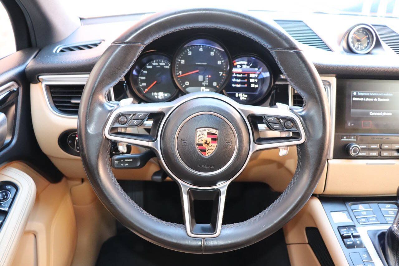 Used 2017 Porsche Macan AWD/4WD image 25