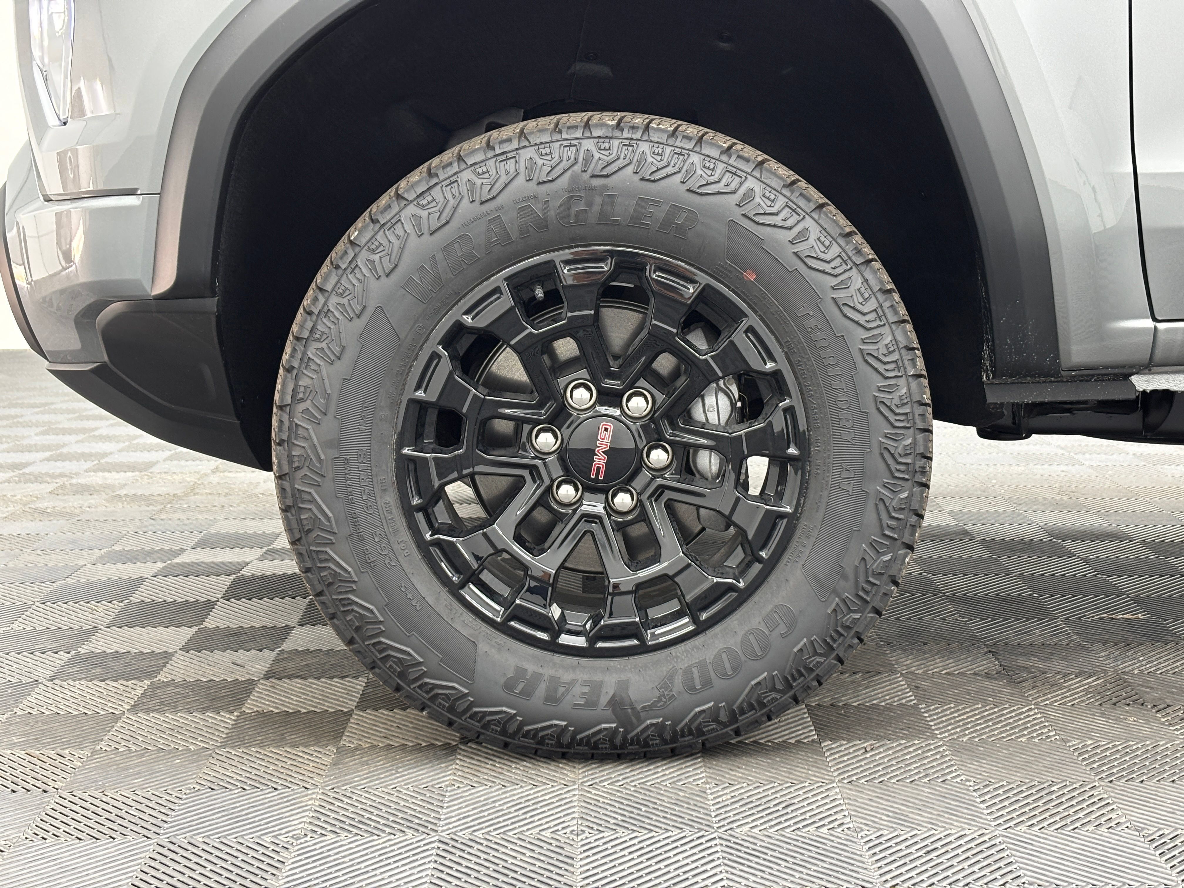 New 2026 GMC Canyon Elevation w/ Convenience Package RWD image 15