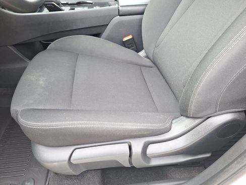 Used 2024 Nissan Rogue S image 10