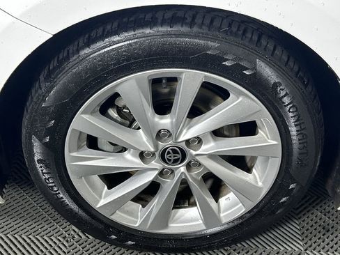 Used 2021 Toyota Camry LE w/ Carpet Mat Package (TMS) image 9