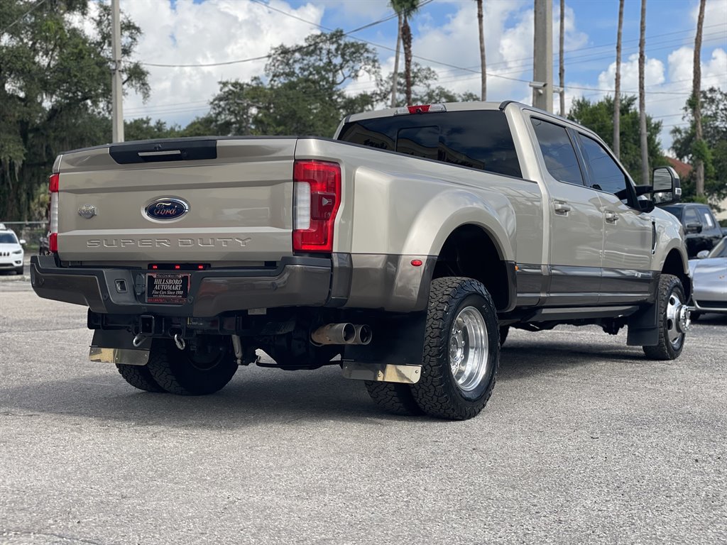 Used 2017 Ford F350 King Ranch w/ King Ranch Ultimate Package AWD/4WD image 14
