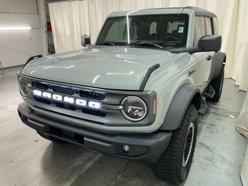 Used 2023 Ford Bronco Big Bend w/ Sasquatch Package AWD/4WD image 10