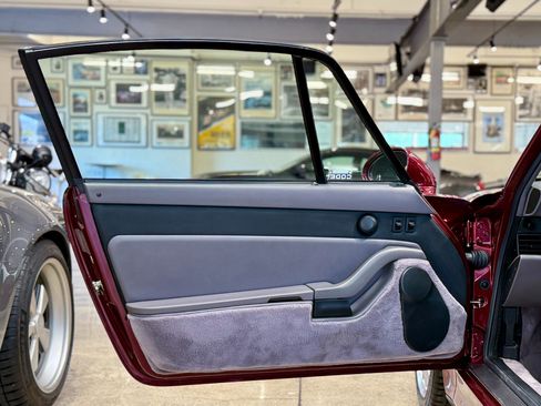 Used 1998 Porsche 911 Carrera S image 41