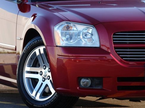 Used 2006 Dodge Magnum R/T w/ Convenience Group II RWD image 48