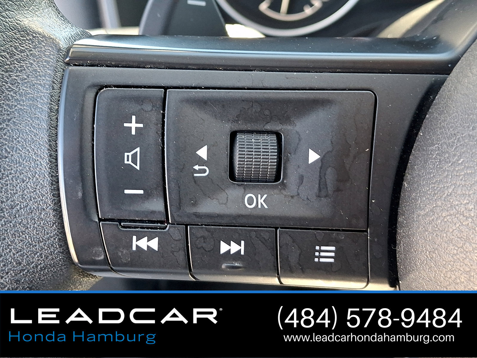 Used 2024 Nissan Rogue S AWD/4WD image 20