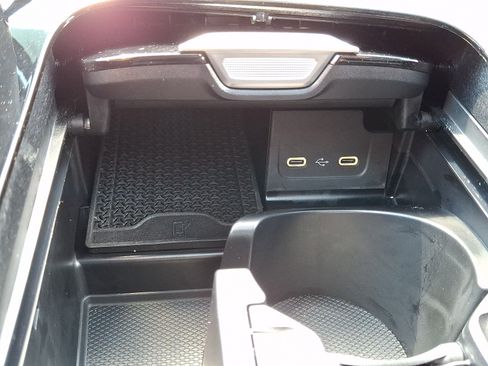 Certified 2026 Mercedes-Benz C 300 4MATIC Sedan image 22
