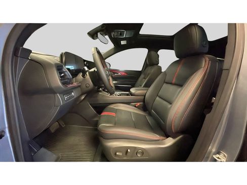 Used 2026 Chevrolet Traverse RS w/ LPO, Floor Liner Package AWD/4WD image 12