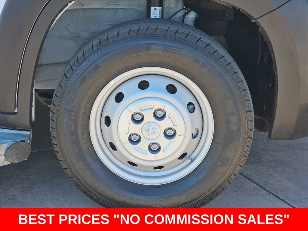 Used 2025 RAM ProMaster 2500 w/ U-Haul Equipment Group FWD image 37