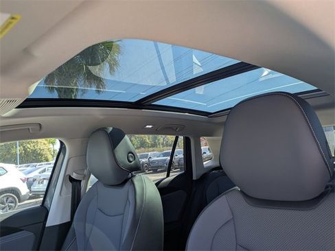 New 2026 Volkswagen Tiguan SE image 22