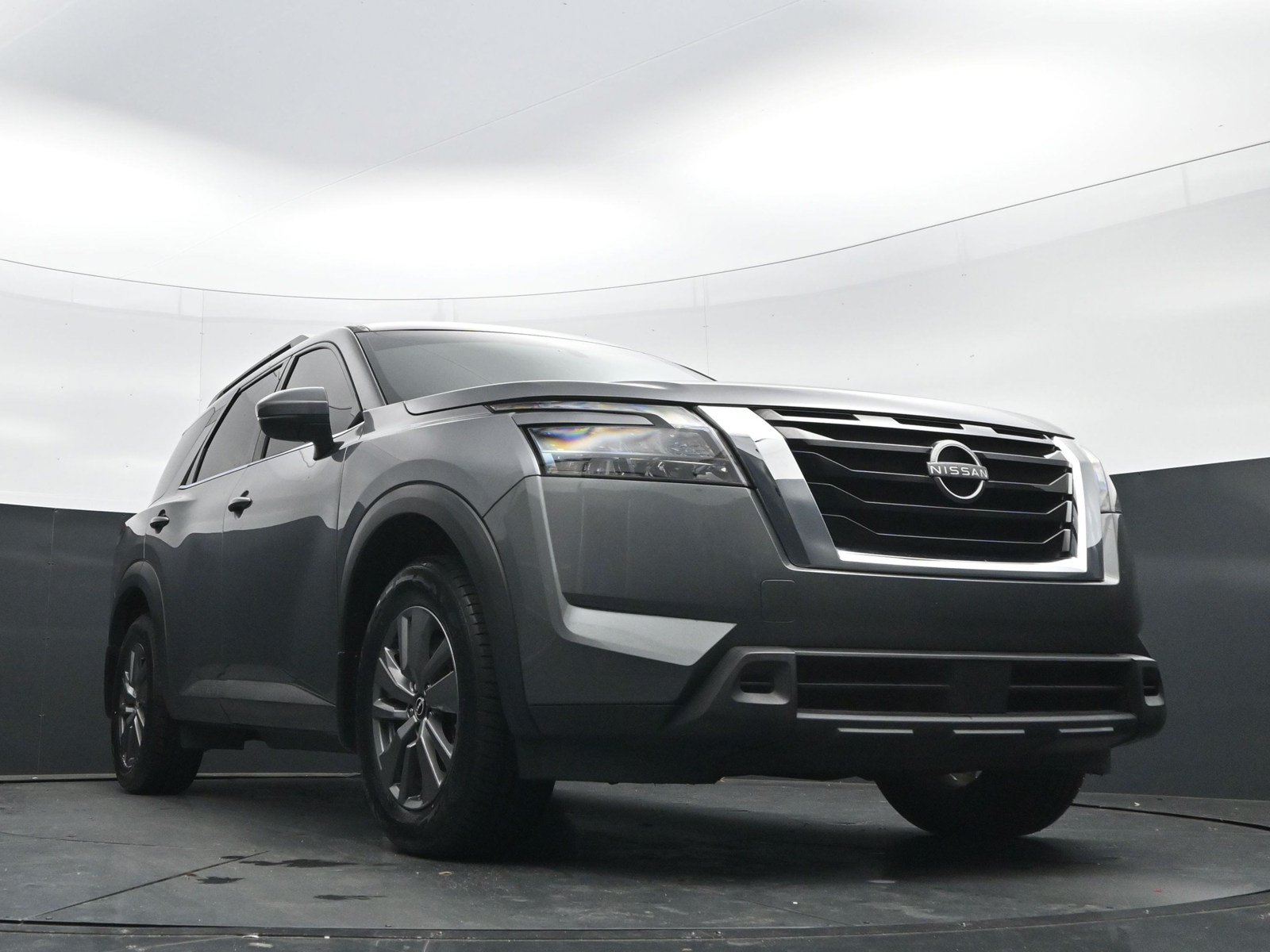 Used 2024 Nissan Pathfinder SV FWD image 47