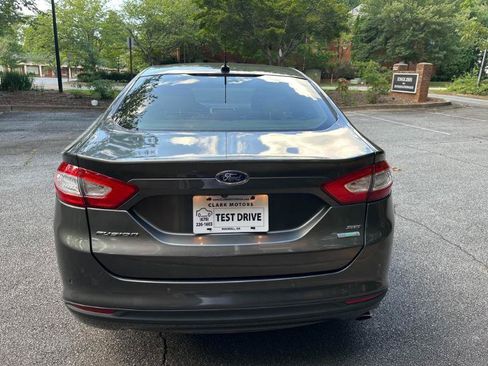 Used 2016 Ford Fusion SE w/ Equipment Group 202A FWD image 8