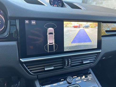 Used 2019 Porsche Cayenne image 20