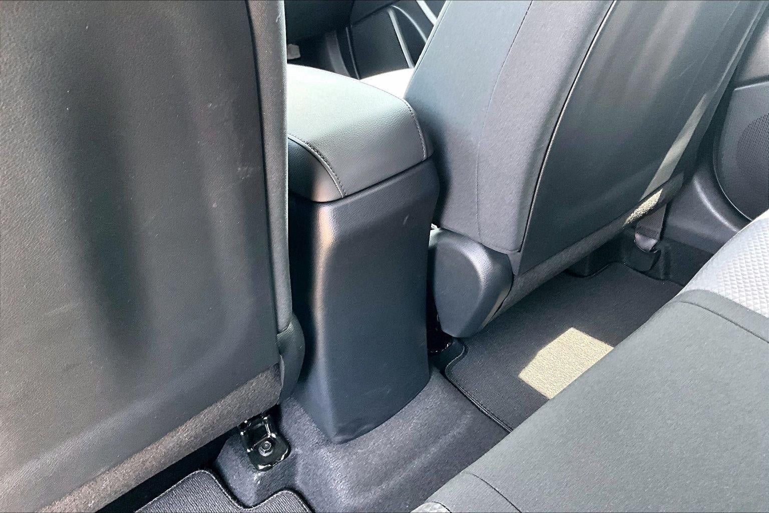 Used 2025 Kia Soul LX w/ LX Technology Package FWD image 10