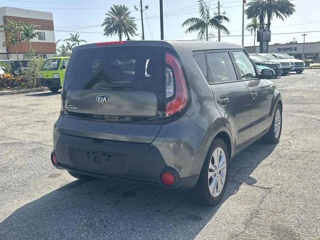 Used 2015 Kia Soul + FWD image 7