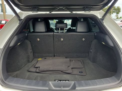 Used 2021 Lexus UX 200 w/ Premium Package FWD image 9