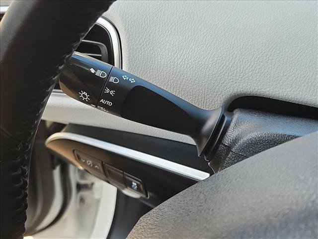 Certified 2022 Toyota Prius Prime XLE w/ Protection Package (TMS) FWD image 15