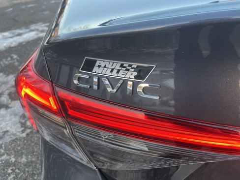 Used 2023 Honda Civic Sport image 29