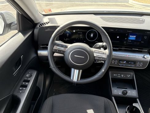 Used 2025 Hyundai Kona SEL image 14