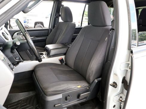 Used 2017 Ford Expedition XLT RWD image 14