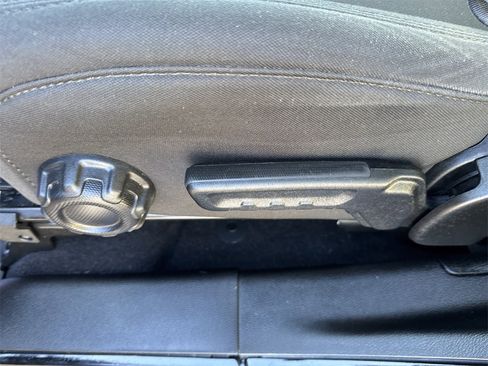 Used 2022 Jeep Wrangler Sport S image 14