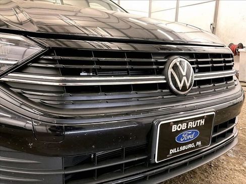 Used 2022 Volkswagen Jetta Sport FWD image 29