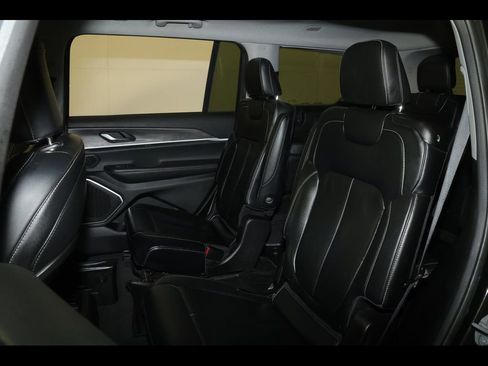 Used 2022 Jeep Grand Cherokee L Limited image 32