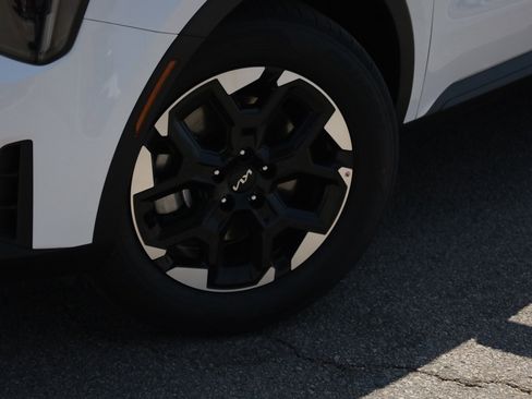 New 2026 Kia Sorento S FWD image 23