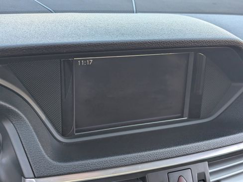 Used 2013 Mercedes-Benz E 350 Sedan image 27