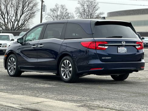 Used 2023 Honda Odyssey EX-L image 6