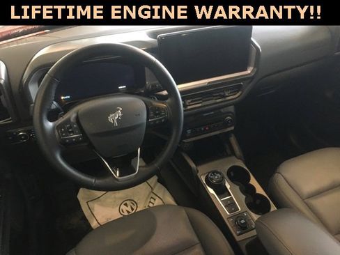 Used 2025 Ford Bronco Sport Badlands image 3