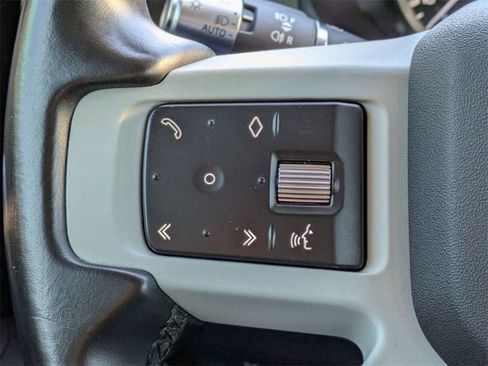 Used 2022 Land Rover Defender 110 image 21