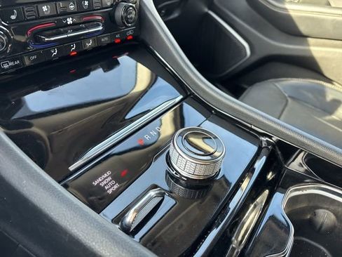 Used 2022 Jeep Grand Cherokee L Limited w/ Luxury Tech Group II image 18