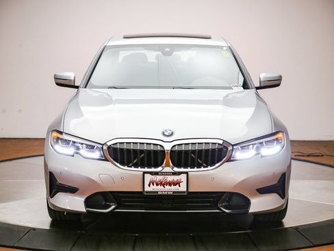 Used 2019 BMW 330i Sedan w/ Convenience Package RWD image 2