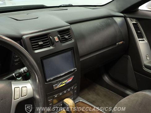 Used 2006 Cadillac XLR V image 40