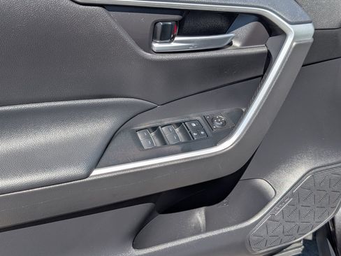 Used 2025 Toyota RAV4 XLE w/ Convenience Package AWD/4WD image 15