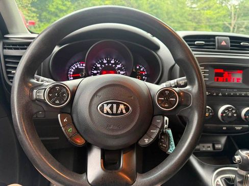 Used 2014 Kia Soul + FWD image 22