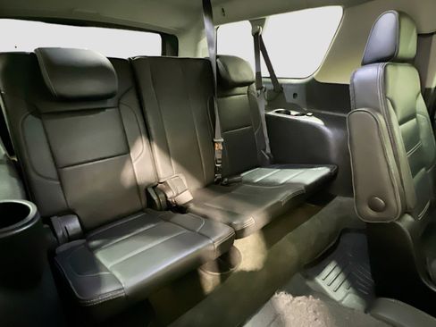 Used 2015 GMC Yukon XL Denali image 21