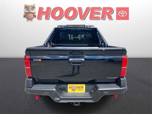 Used 2025 Toyota Tacoma Trailhunter image 3