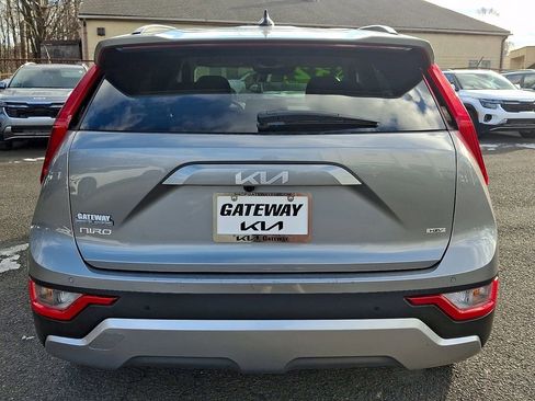 Certified 2023 Kia Niro EX image 5