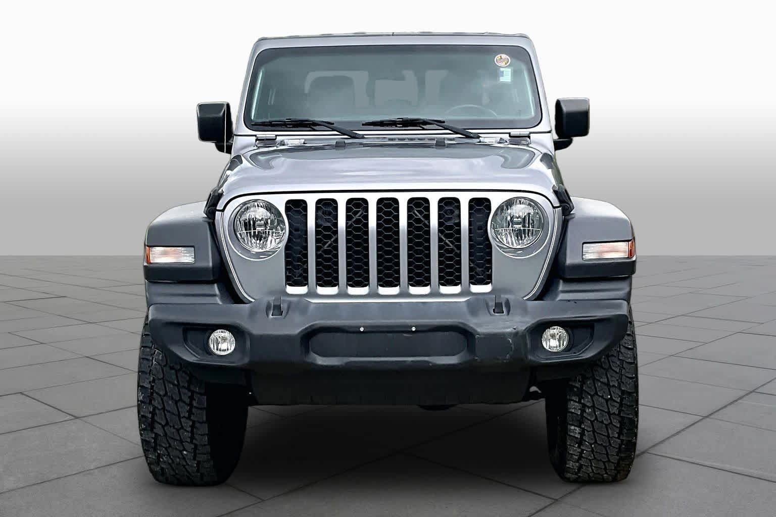 Used 2020 Jeep Gladiator Sport w/ Quick Order Package 24S AWD/4WD image 4